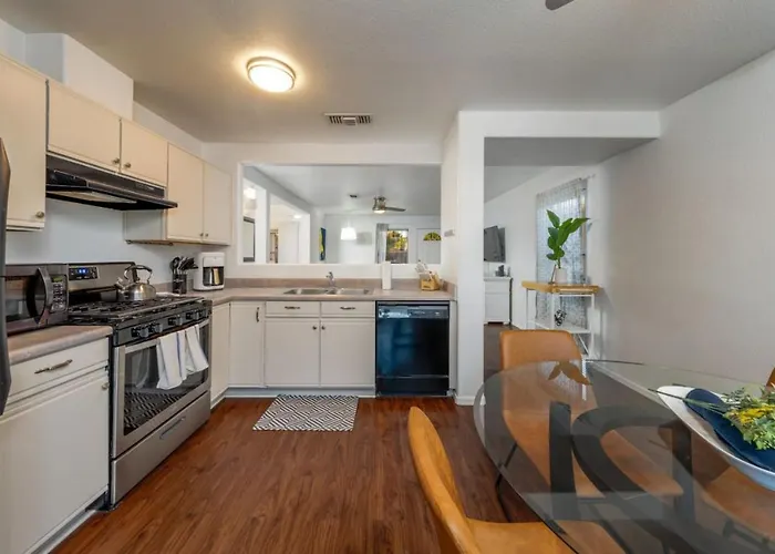 Holiday home Kino Sports, Outdoor Space, 3 Bedroom 2 Ba, Garage